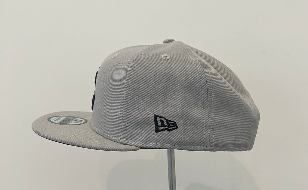 LOOP CAP made by Lanns Grey noroll Drop Loop Top Knitting